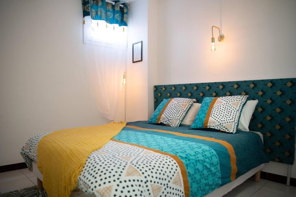 Ylang-Ylang, Maison De Village A 10 Minutes Des Plages แซงต์-โลรองต์-เดอ-ลา-ซาลองก์ ภายนอก รูปภาพ